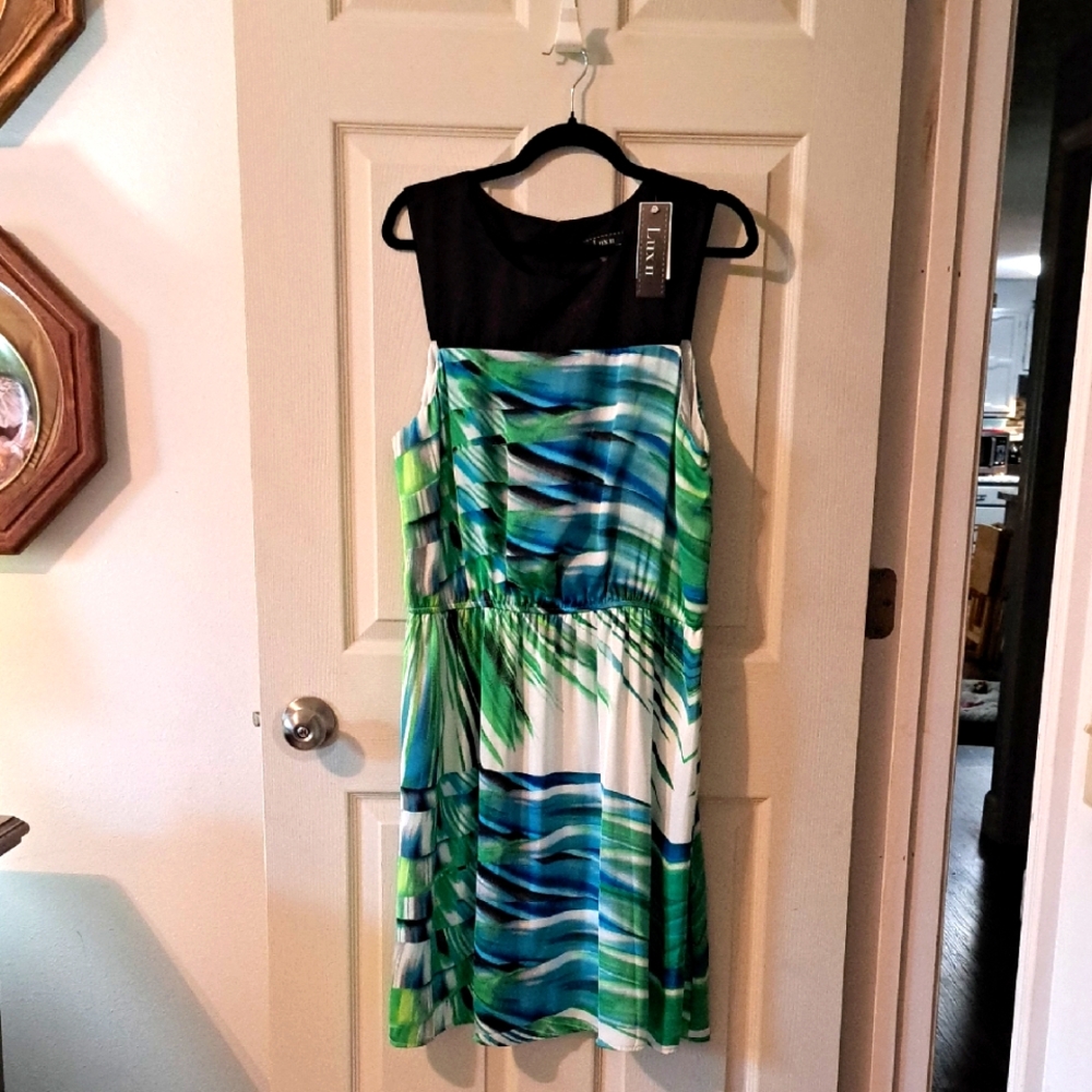NWT Luxe Women's Green and Blue Dress